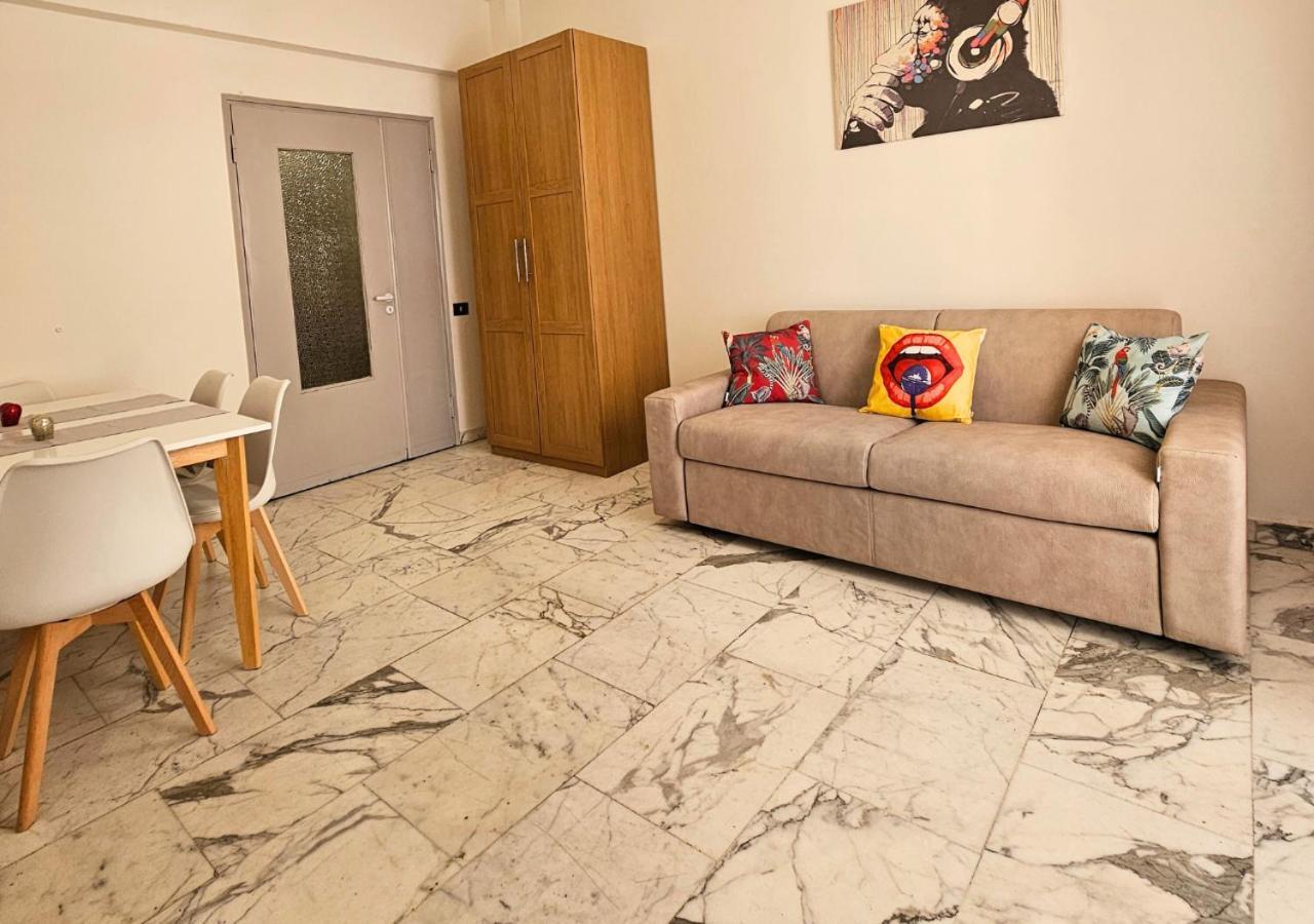 Urban Street Apartment Roma Bagian luar foto